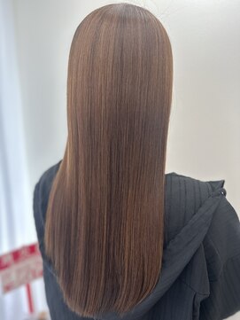 ラベスト バイ セロ 池袋メトロポリタン前(LOVEST by CERO) 柔らかベージュカラー