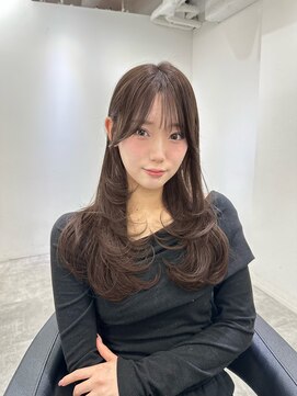 ヴィオットバイサロン(Viot by Salon) 前髪ありグレージュ似合わせカット韓国ウェーブミディアム銀座