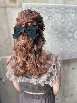 アブルトゥーヘアー(able to hair) half up style