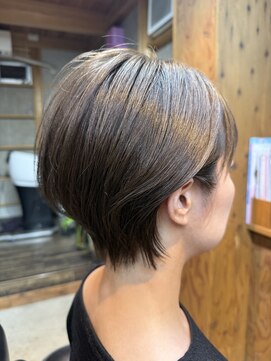 イー(E) くびれショート