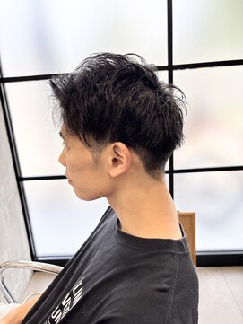 ブランシェ 名鉄小幡駅前店 ツーブロック刈り上げスタイル