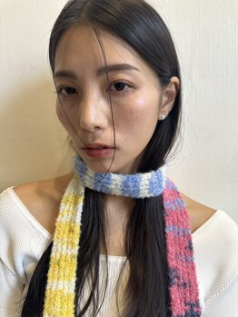 ヨウプラス(YEAU PLUS)の写真/小顔に見える、ボリュームが出て見えるなどシルエットにこだわったカットで美しいフォルム実現![蟹江]