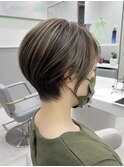 横浜脱白髪染めハイライトショート