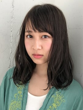 チェルシー 表参道 学生限定　ここまでゆるめでも直毛にＯＫとれにくいエアウェーブ