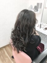 美容室ママハウス グレイカラーでマットアッシュ