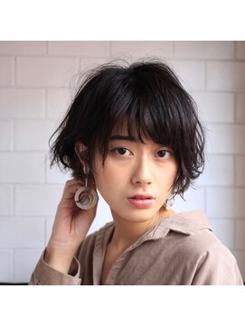 Yuma ショートボブ 毛先パーマ スロウカラー ベージュ L ブラウン ナカノ Brown Nakano のヘアカタログ ホットペッパービューティー