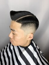 バーバー スタジオ ラフテル(Barber Studio RAFTEL) 七三スキンフェードスタイル