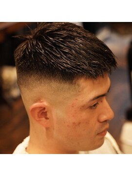 ピーキーズ 小倉店(Peaky's) fade  style