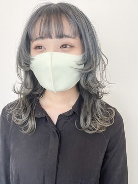 シイカ(sika.) ミディアムウルフ