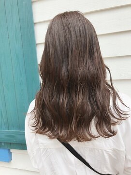 ルッソリベラ 池袋(Lusso libera) アッシュブラウン　波巻き　ロング　池袋◎30代40代50代