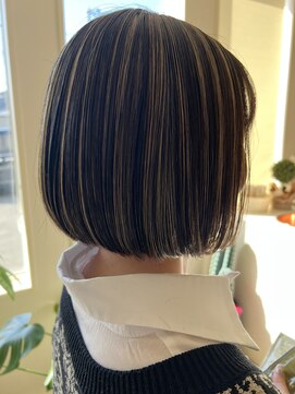 メイン(『 』main) ぷつんとボブ×デザインカラー