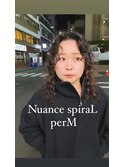大人人気の大きめ緩めしっかり目のソフトスパイラルパーマ