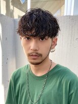 シャドウパーマ無造作パーマセンターパートマッシュヘア毛流れ