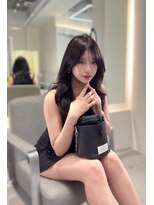 レイヤーミディアム_美髪ピンクブラウン切りっぱなしボブ
