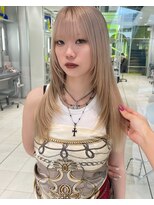 ノラ シンディ(NORA CYNDY)&nbsp;ホワイトブロンド レイヤーカット