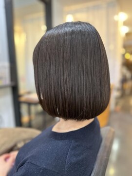 アバーブザビューティーアイランド(Above the beauty island) 20代30代40代50代◎/ダークブラウン/シンプルボブ