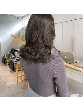 ミント(mint) まろやかなオリーブグレージュ！スモーキーさ◎