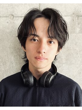 バイフィフス 原宿/表参道(by fifth) センターパートウルフニュアンスパーマコンマバングツーブロック