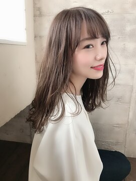 イーラ(era) ミルクティーカラー/グレージュカラー/すけかん/抜け感/era加藤