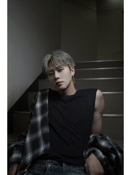 シン(syn) 韓国風シースルーコンマバンク