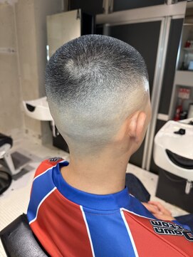 フランクスバーバーザスタンド(Frank’s barber the stand) ボウズハイスキンフェードE