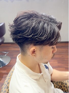 リ メイロ(Re.Meiro) フェザーパーマ【メンズ/パーマ眉毛/沖縄市/美里】