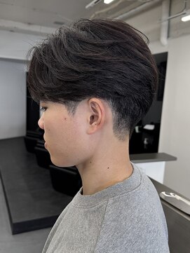 アンドメゾンオム(&Maison. homme) 毛流れセンターパート/ニュアンス/フェザー/シャドウパーマ