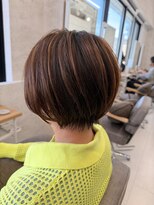 プラスイズム ヴェレン(PLUSISM Velen) 丸みスッキリショート