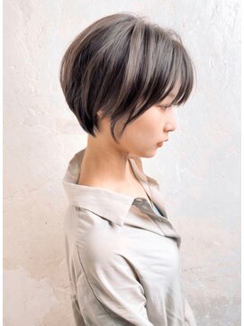 クレドガーデン 西新井店(CRED GARDEN) 20代30代40代グレイアッシュひし形/耳掛け小顔ショート/西新井W