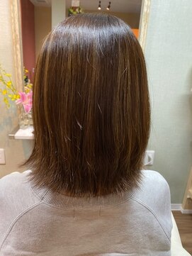 アノーマジック(Anneaux magiques) 外はねボブスタイル