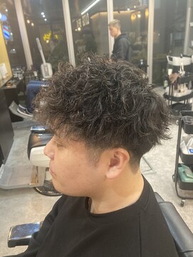 フランクスバーバーリザーブ 人形町店(FRANK’S BARBER RESERVE) ツイストスパイラルパーマ