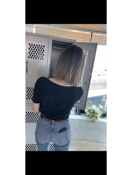 アポロ 横浜駅店(apollo) ハイライトバレイヤージュダブルカラーミルクティーベージュ