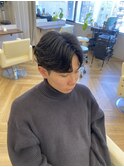 スーツツーブロック束感黒髪シークレットパーマ流行