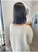 切りっぱなし　セミロング　トーンダウン