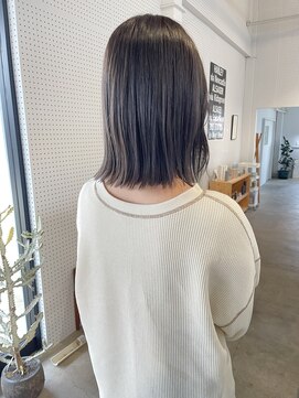 コクウ(COCU) 切りっぱなし　セミロング　トーンダウン