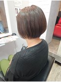 襟足ギリギリミニボブ