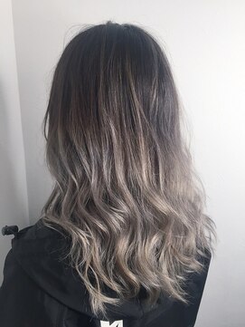 リベルテ 渋谷(Liberte) バレイヤージュアッシュ【渋谷/髪質改善/学割/ブリーチ/レイヤー