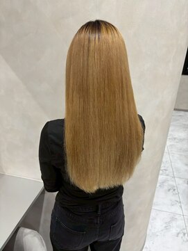 キング 心斎橋店(K!ng) ハイライトカラーミルクティーベージュレイヤーカット