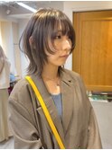レイヤーカット　ウルフカット　グレージュ　ハイライト