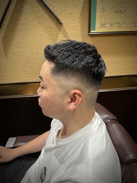 スキンフェード　新潟床屋　メンズカット　バーバー　女池