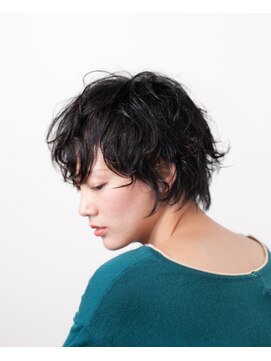 ニル(NiL) 【NiL】ウェービーショート　×　暗髪アッシュ