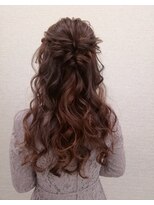 ビューティーサロン コマ(koma)&nbsp;パーティーヘアセット☆ふわふわハーフアップ