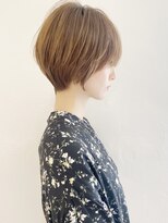 アンド ストーリーズ(&STORIES)&nbsp;大人可愛い前髪ありのひし形耳掛けショートボブ　20代30代40代