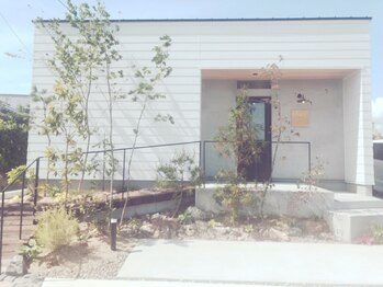 エイト(Eito.)の写真/《 髪も心もやすらぐ 》磐田市蛭池の隠れ家サロン。完全プライベート空間で癒しの時間。まつ毛パーマも◎