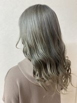 リア(Lia by KENJE)&nbsp;Lia&岡本拓朗　ケアブリーチでグレージュに！