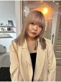 顔まわりレイヤーとベージュ