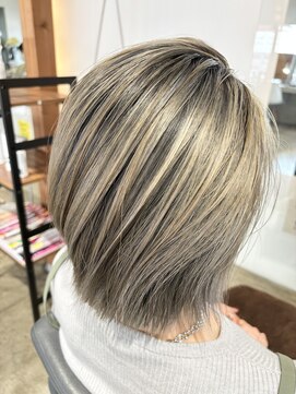 イフプロデュースドバイアミカ(iF produced by Amica) シャドールーツ