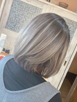 モアムー(Moremuu)&nbsp;シャドウルーツ