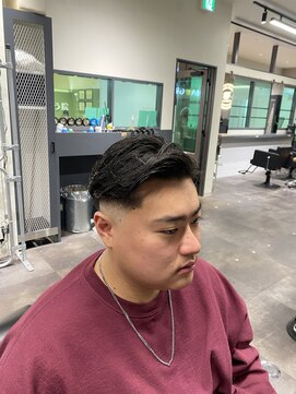 フランクスバーバーリベラルド 横浜(FRANK'S BARBER LIBERALD) フェードカット/カジュアルスタイル/ミドルU