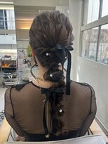 編み下ろし　リボンアレンジ　お呼ばれヘア